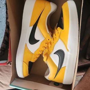 Nike SB Force SB PRM L